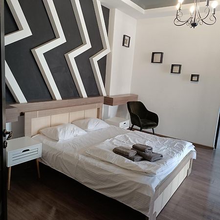 Apartments Zefir Lviv Extérieur photo