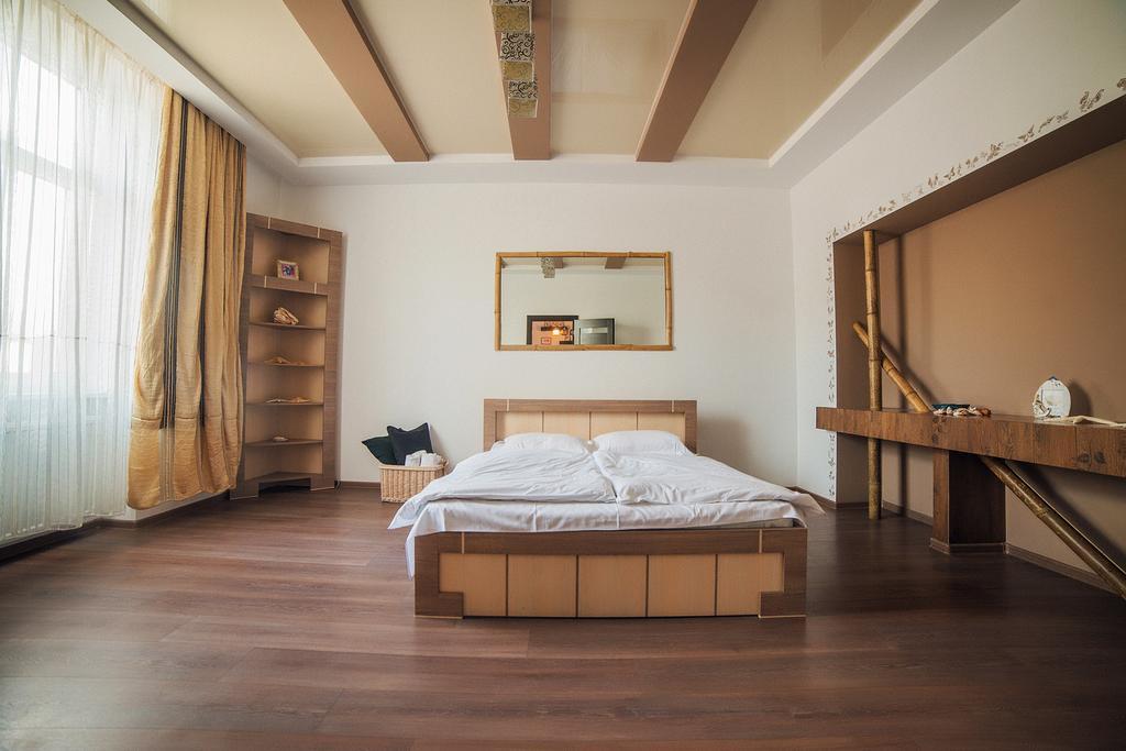 Apartments Zefir Lviv Extérieur photo