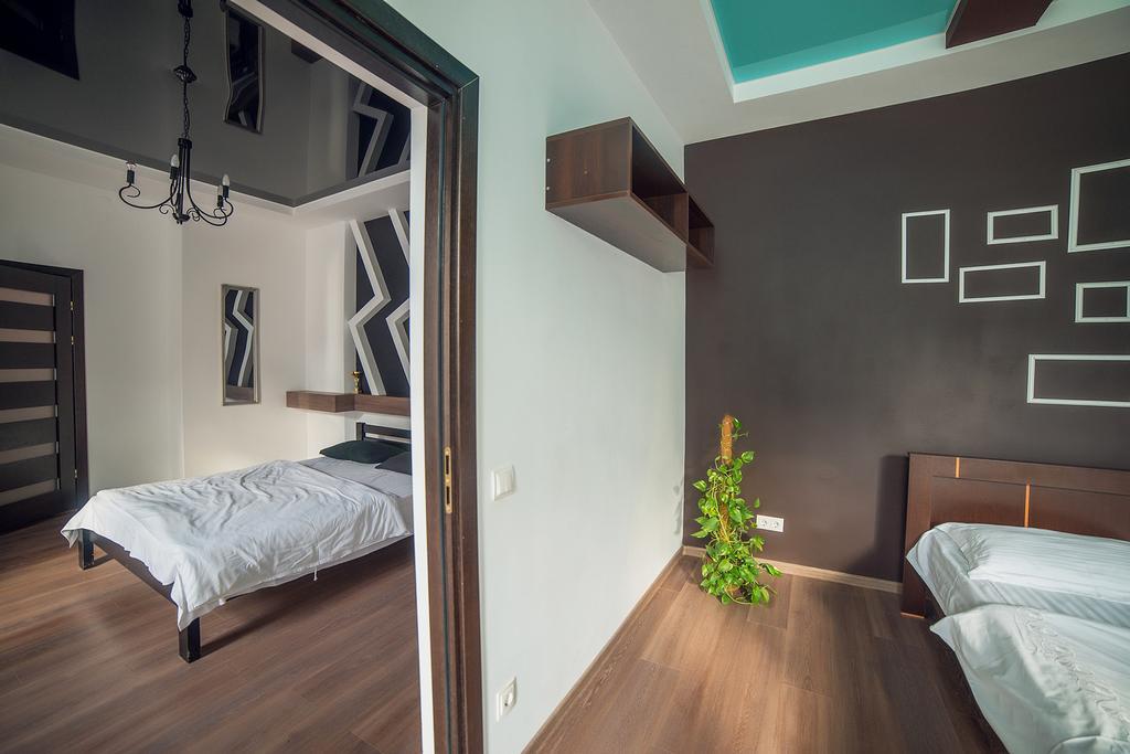 Apartments Zefir Lviv Extérieur photo