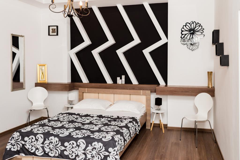 Apartments Zefir Lviv Extérieur photo
