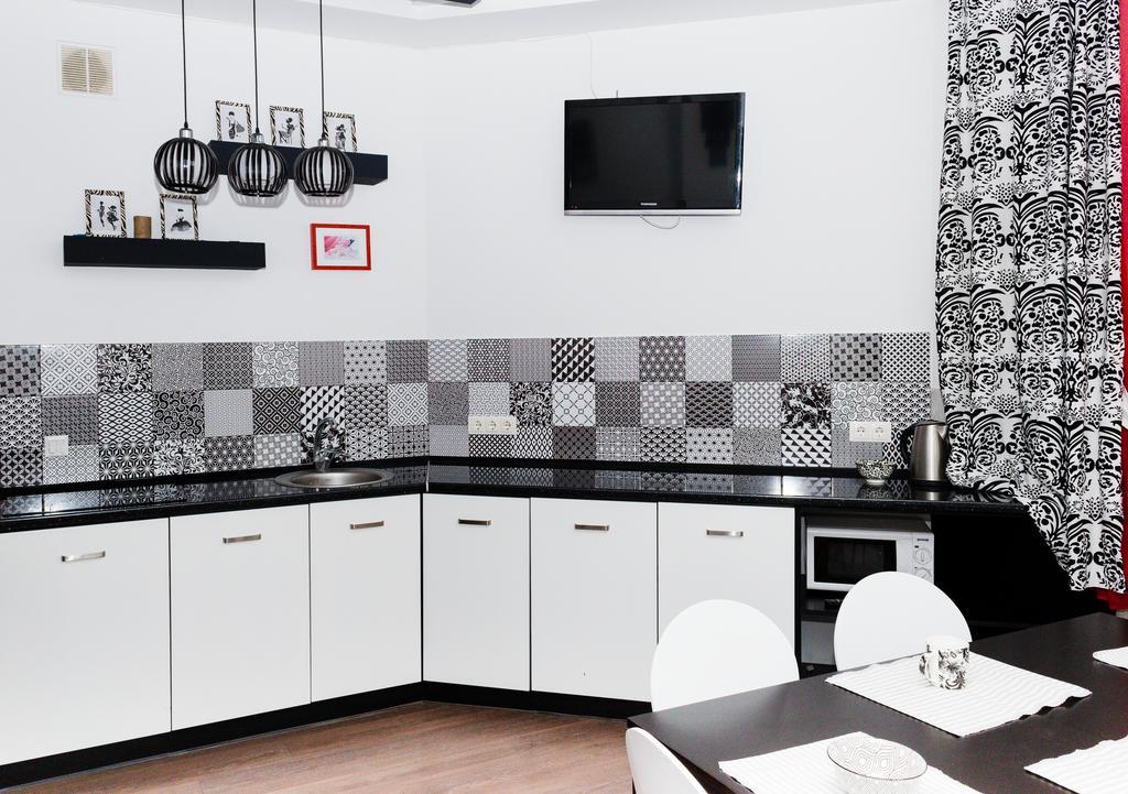 Apartments Zefir Lviv Extérieur photo